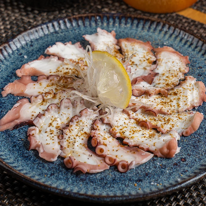USSUZUKURI TAKO (CARPACCIO DE POLVO ESPANHOL)